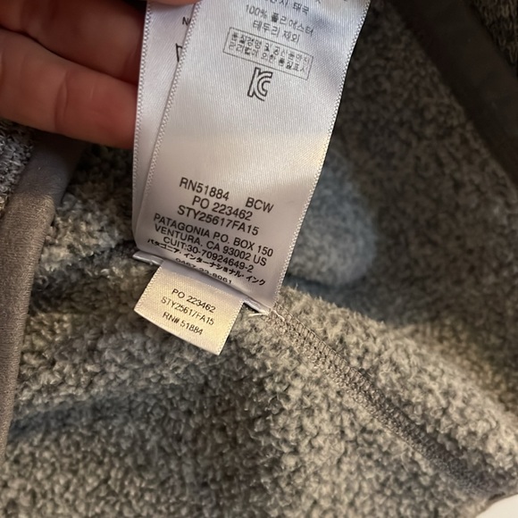 Patagonia Women’s Quarter Zip - Picture 6 of 6